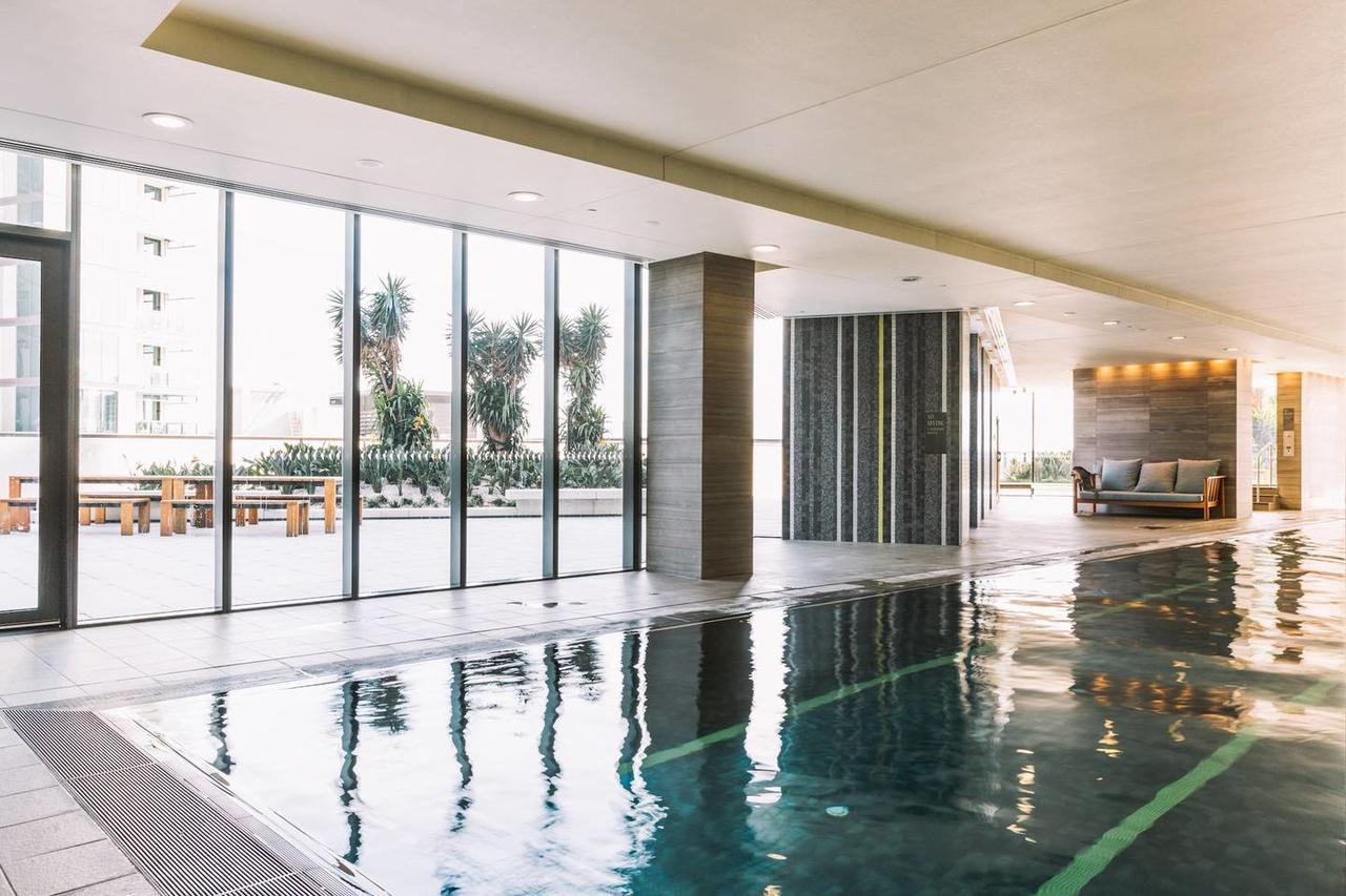 Experience Waterfront Luxury With Views Apartamento Melbourne Exterior foto