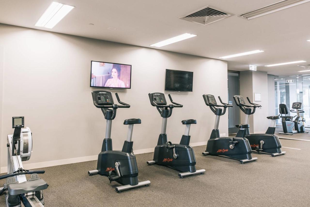 Experience Waterfront Luxury With Views Apartamento Melbourne Exterior foto
